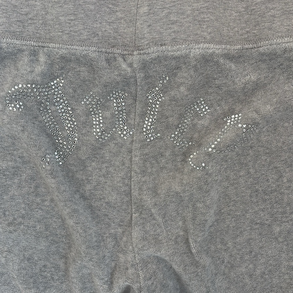 Women's Juicy Couture Black Label‎ Velour Joggers in Lt. Grey, Size Medium